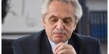 ALBERTO FERNÁNDEZ LE DEDICO UN POSTEO A SU HIJO FRANCISCO: «SIGO LUCHANDO PARA PODER HABLARTE Y VERTE»