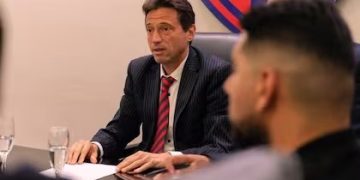 MORETTI SE HIZO UNA AUTO DENUNCIA POR LOS DÓLARES DIN DECLARAR QUÉ GUARDÓ EN SU SACO