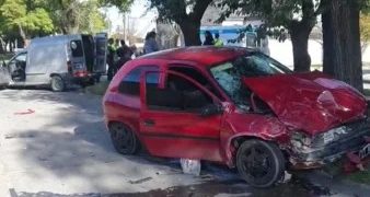 DOS PERSONAS FUERON HOSPITALIZADAS POR UN FUERTRE CHOQUE EN CORONEL PRINGLES