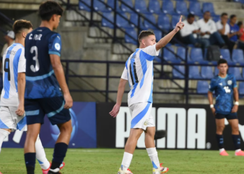 ARGENTINA SE RECUPERÓ DEL TRASPIÉ EN EL DEBUT Y GOLEÓ 4-1 A PARAGUAY EN EL SUDAMERICANO SUB 17 DE COLOMBIA