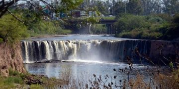JOUGLARD: «LO QUE PLANTEAMOS ES QUE DENTRO DE LAS OBRAS QUE SE PIENSAN SE INCLUYA LA DEL ARROYO»