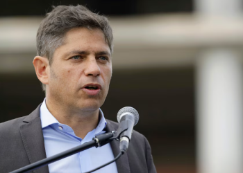 TRAS LA REFORMA ELECTORAL, KICILLOF NEGOCIA EL ENDEUDAMIENTO ENTRE PRESIONES DEL PJ Y LA OPOSICIÓN