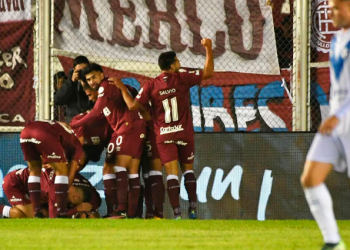 LANÚS ELIMINÓ AL VÉLEZ DE BARROS SCHELOTTO Y AVANZÓ A LOS OCTAVOS DE FINAL