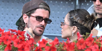 TINI STOESSEL BRILLÓ CON SU SHOW EN MADRID Y RECIBIÓ EL APOYO DE RODRIGO DE PAUL DESDE LA TRIBUNA