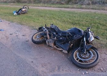 TRES PERSONAS FUERON HOSPITALIZADAS LUEGO DE UN CHOQUE ENTRE DOS MOTOS