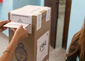 UNA SENADORA BAHIENSE PROPONE REELECCIONES INDEFINIDAD EN LA PROVINCIA DE BUENOS AIRES