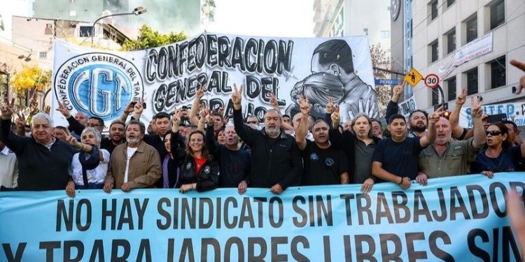 LA CGT RECHAZO EL DECRETO DE MILEI QUE LIMITA EL DERECHO A HUELGA