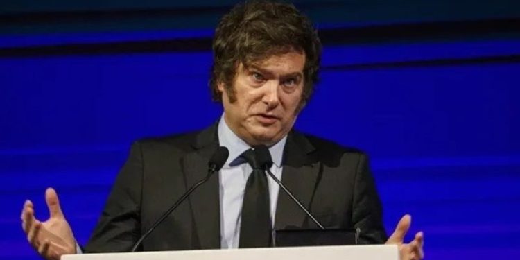 MILEI DEFENDIO, UNA VEZ MÁS, A LOS QUE EVADIERON AL FISCO: «NO TE TENÉS QUE ENOJAR CON EL QUE PUDO SALIR»