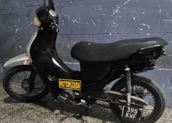 DOS JOVENES FUERON ARRESTADOS LUEGO DE INTENTAR ROBAR UNA MOTO EN EL MICROCENTRO BAHIENSE
