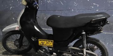 DOS JOVENES FUERON ARRESTADOS LUEGO DE INTENTAR ROBAR UNA MOTO EN EL MICROCENTRO BAHIENSE