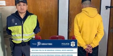 INGRESARON A LA COMISARÍA CON DROGA Y LOS DESCUBRIERON