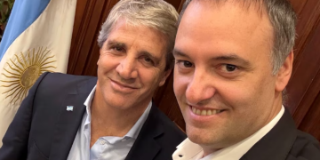 EL GOBIERNO ANUNCIARÁ HOY LAS MEDIDAS PARA FLEXIBILIZAR LOS CONTROLES DEL USO DE DÓLARES  «BAJO EL COLCHÓN»