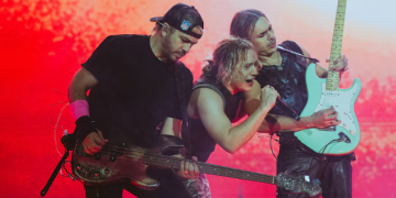 AIRBAG HIZO HISTORIA EN SU PRIMER SHOW EN RIVER Y LLEVÓ EL ROCK NACIONAL A LO MÁS ALTO