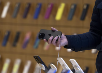 YA SON TRES LAS MARCAS DE CELULARES QUE BAJARON SUS PRECIOS POR LA REDUCCIÓN DE ARANCELES A LA IMPORTACIÓN