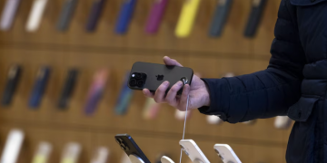 YA SON TRES LAS MARCAS DE CELULARES QUE BAJARON SUS PRECIOS POR LA REDUCCIÓN DE ARANCELES A LA IMPORTACIÓN