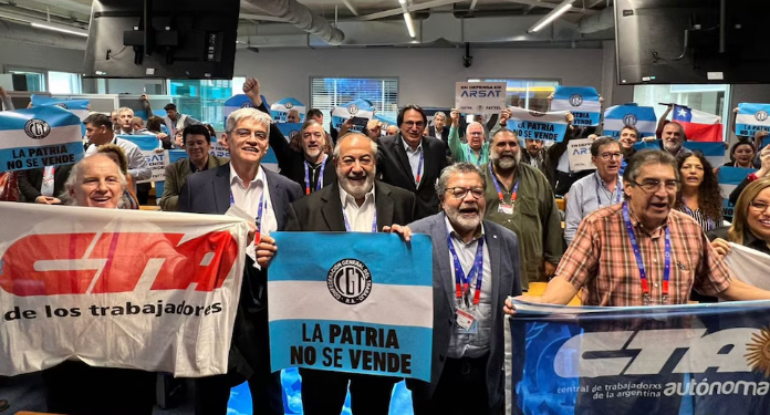 LA CGT Y LAS DOS CTA SE UNIRÁN HOY PARA DENUNCIAR AL GOBIERNO DE MILEI EN LA OIT
