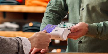 TRAS EL FIN DE LA CUOTA SIMPLE, LOS PRIVADOS LANZAN PLANES PARA COMPRAR CON TARJETA HASTA EN 12 PAGOS