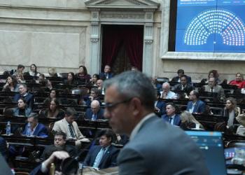 DIPUTADOS APROBÓ UN AUMENTO DEL 7,2% DE LAS JUBILACIONES, UNA SUBA DEL BONO A $110 MIL Y LA RESTITUCIÓN DE LA MORATORIA
