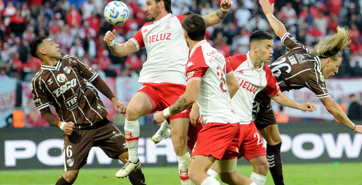 PLATENSE DERROTÓ 1-0 A HURACÁN Y SE CONSAGRÓ CAMPEÓN POR PRIMERA VEZ EN SU HISTORIA