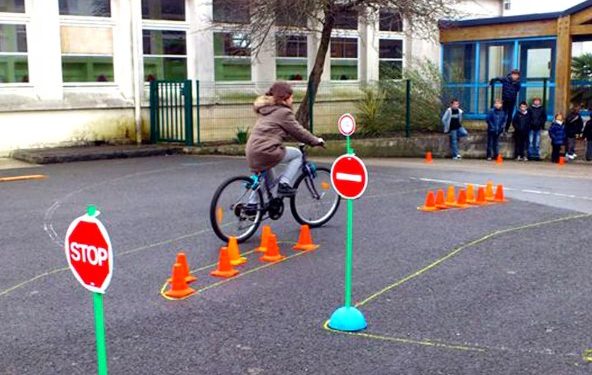 ELIMINARON LAS JORNADAS OBLIGATORIAS EN LAS ESCUELAS SOBRE SEGURIDAD VIAL Y VIOLENCIA DE GÉNERO