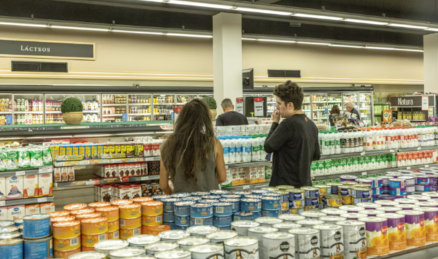 CONSUMO: EN ABRIL CRECIERON LAS VENTAS EN LOS SUPERMERCADOS, PERO CAYERON LA DE LOS MAYORISTAS