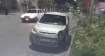 UN HOMBRE FUE HOSPITALIZADO POR UN CHOQUE EN MOTO EN EL BARRIO MARIANO MORENO