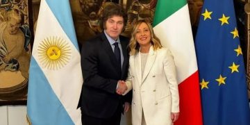 ITALIA Y ARGENTINA SELLARON UN ACUERTDO ESTRATEGICO PARA EXPORTAR GNL AL MUNDO