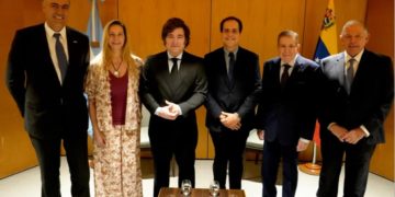 MILEI SE REUNIÓ CON EDMUNDO GONZÁLEZ URRUTIA EN MADRID