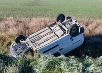 BUSCAN A UN CAMIONERO QUE PROVOCÓ UN VUELCO EN LA RUTA 3