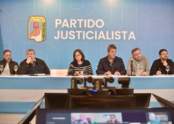 «CRISTINA LIBRE EL PRIMER DÍA O ANTES»: EL PERONISMO ALINEÓ SU RECLAMO AL PRÓXIMO GOBIERNO