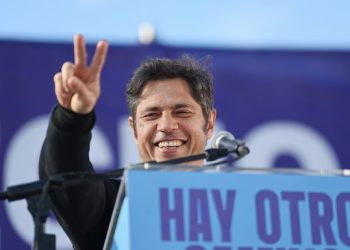 KICILLOF CONVOCARÁ A UNA MESA POLÍTICA DEL PERONISMO PARA DEFINIR UNA LISTA ÚNICA EN PROVINCIA