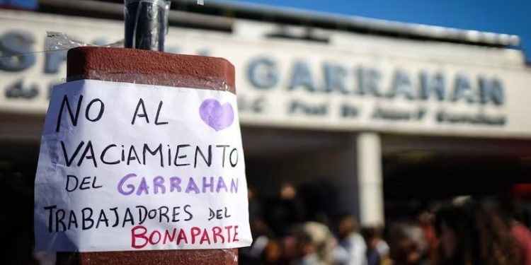 LOS TRABAJADORES DEL GARRAHAN VOLVIERON A PROTESTAR POR LA SITUACIÓN DEL HOSPITAL