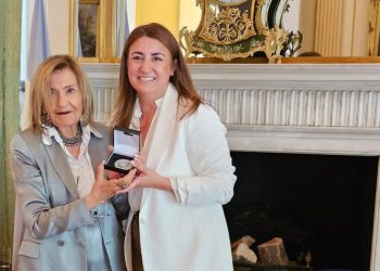 PREMIO RAÍCES PARA UNA CIENTÍFICA BAHIENSE GRADUADA EN LA UNS