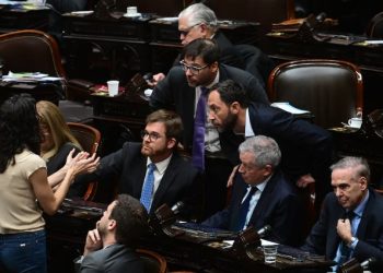 A LA ESPERA DE LOS VETOS DE MILEI, LA OPOSICIÓN EN DIPUTADOS LUCHA PARA REUNIR NÚMERO PARA SESIONAR