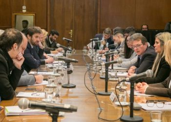 EL MINISTERIO DE ECONOMÍA RECIBIÓ A LAS PROVINCIAS PERO NO HUBO ACUERDO SOBRE UN NUEVO REPARTO DE FONDOS