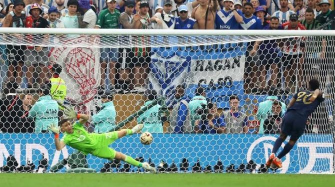 EL DRÁSTICO CAMBIO EN LOS PENALES QUE EVALÚA LA IFAB PARA EL MUNDIAL 2026 QUE IMPACTA AL FÚTBOL Y ABRIÓ UN DEBATE