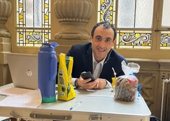 UN SENADOR PRESENTÓ UN PROYECTO PARA BAJAR A 16 AÑOS LA EDAD MÍNIMA PARA CONDUCIR AUTOS