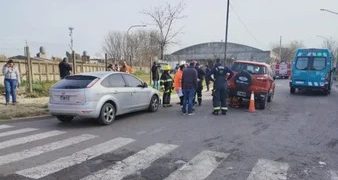 UNA MUJER FUE ATROPELLADA POR DOS VEHÍCULOS EN RÍO NEGRO Y CHILE