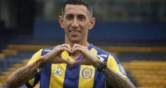 ENTRE LAGRIMAS, ÁNGEL DI MARÍA FUE PRESENTADO EN ROSARIO CENTRAL
