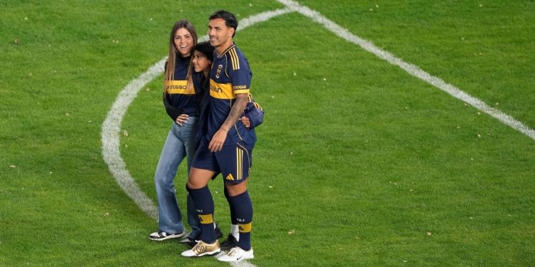 LEANDRO PAREDES FUE PRESENTADO EN BOCA