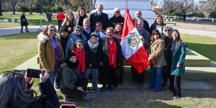 EL INTENDENTE FEDERICO SUSBIELLES PARTICIPÓ DEL ACTO POR EL 204° ANIVERSARIO DE LA INDEPENDECIA DE PERÚ