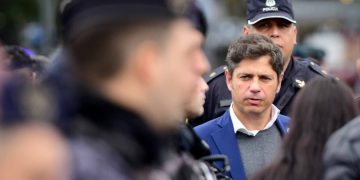 KICILLOF HABLÓ SOBRE LOS 24 POLICÍAS APARTADOS POR VÍNCULOS CON UN CANDIDATO DE MILEI