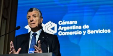 STURZENEGGER INCREPÓ AL PRESIDENTE DE LA CÁMARA DE COMERCIO POR UNA MEDIDA CAUTELAR Y LO TILDÓ DE «CASTA»