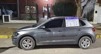 SECUESTRARON UN AUTO EN INGENIERO WHITE QUE FUE ROBADO EN EL CONURBANO