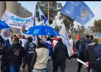 CORTES EN EL ACCESO AL PUERTO POR RECLAMOS GREMIALES