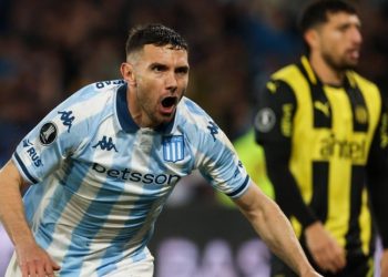 RACING VENCIÓ A PEÑAROL Y SE METIÓ EN LOS CUARTOS DE LA LIBERTADORES