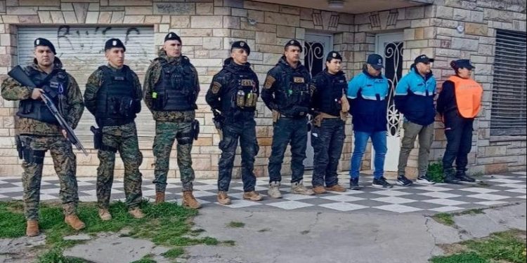 TRES PERSONAS FUERON DETENIDAS EN UN OPERATIVO DE SATURACIÓN