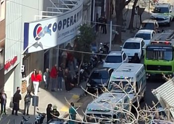 UNA SUCURSAL DE LA COOPERATIVA OBRERA FUE EVACUADA POR UNA EXPLOSIÓN