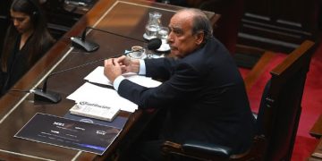 FRANCOS EXPONE EN DIPUTADOS BAJO PRESIÓN POR LAS DENUNCIAS DE CORRUPCIÓN EN LA ANDIS Y LA CRISIS DEL FENTANILO