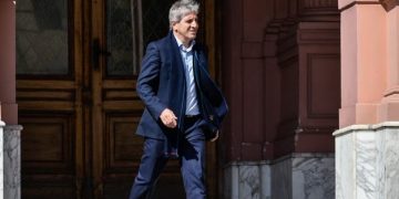 EL GOBIERNO FESTEJÓ EL DATO DE LA INFLACIÓN Y CONVALIDÓ TASAS MÁS BAJAS PARA REDUCIR EL IMPACTO EN LA ECONOMÍA REAL